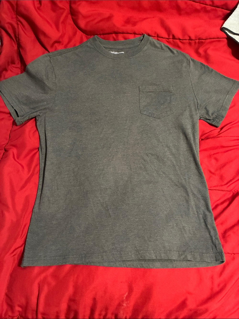 Croft & Barrow Men's Classic Pocket T-Shirt in Charcoal Gray